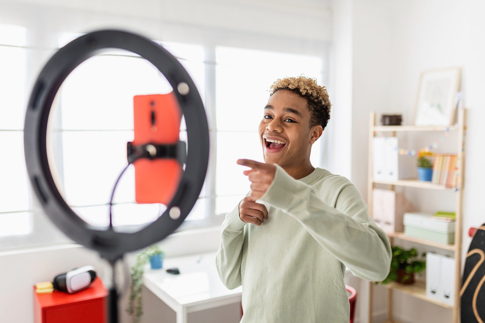 Content Creator filming live